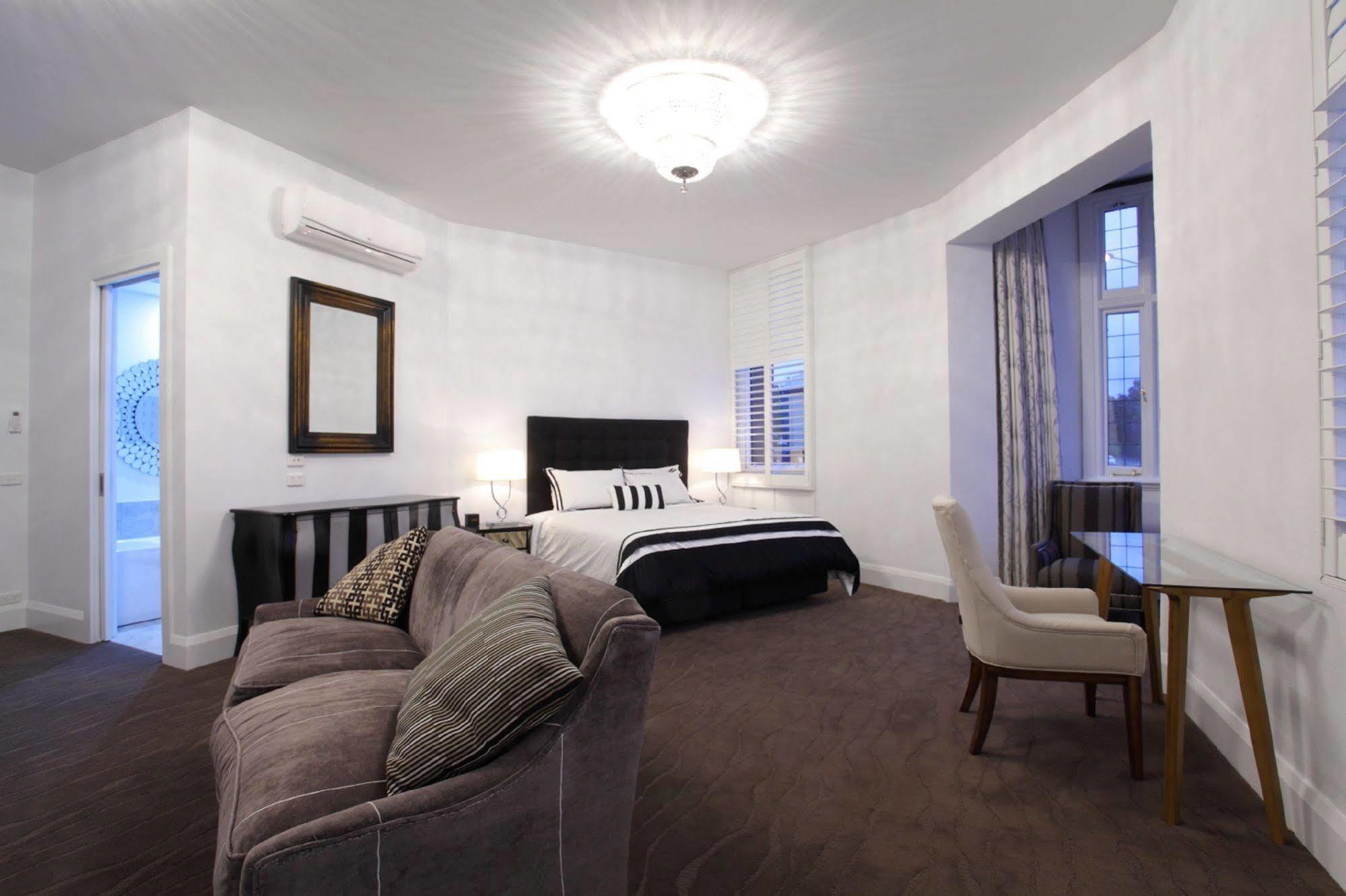 The Provincial Boutique Hotel แบลเลอแรต ภายนอก รูปภาพ
